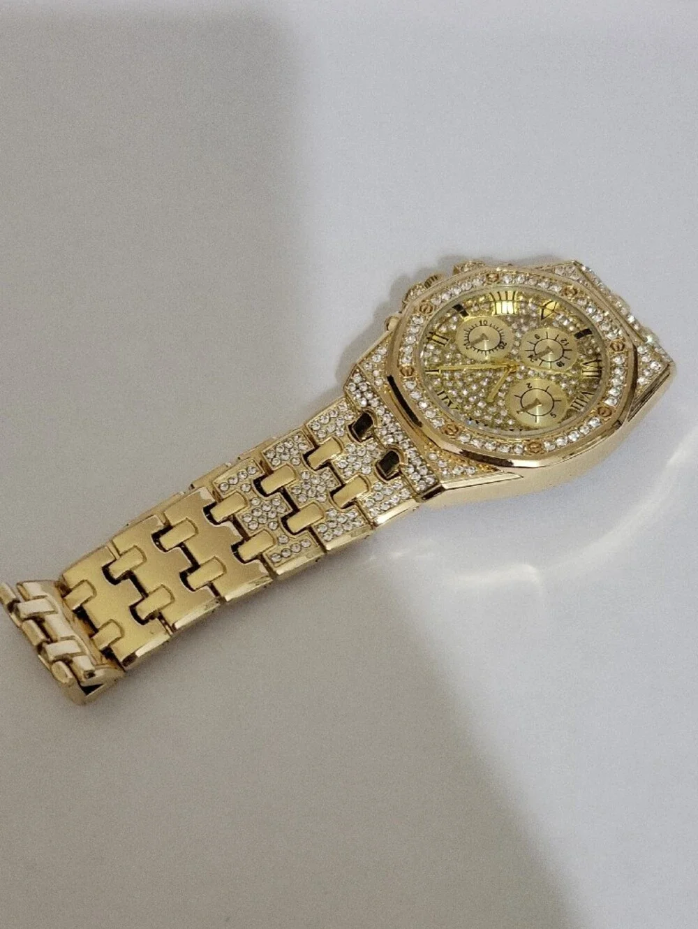 Gold-tone Crystal Pave Men's Or Women's  Watch